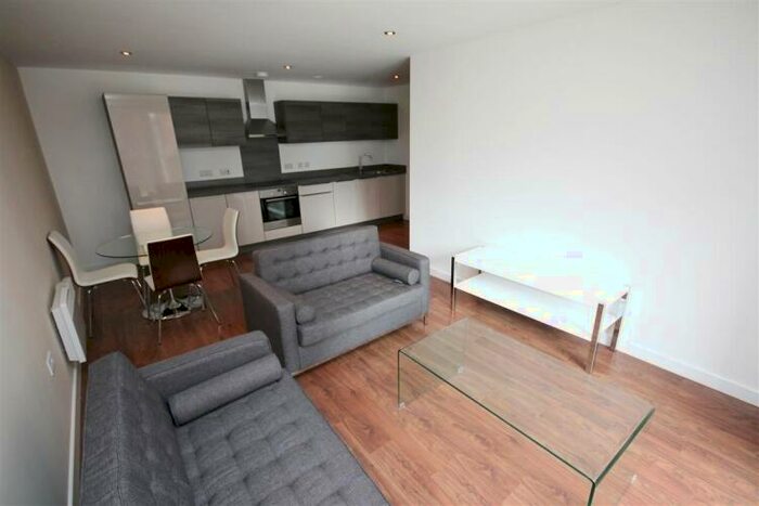 2 Bedroom Apartment To Rent In Sillivan Way Salford, M3