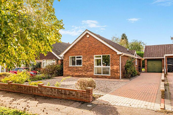2 Bedroom Detached Bungalow For Sale In Arun Close, Bedford, MK41