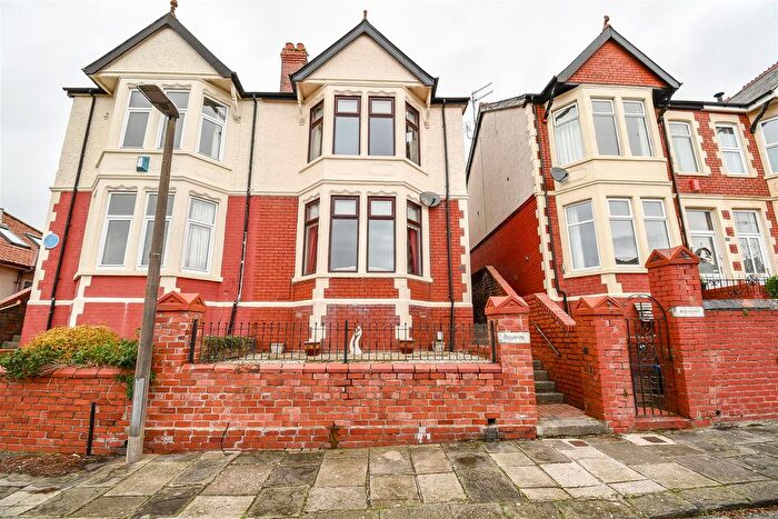 4 Bedroom Semi Detached House For Sale In Somerset Road, Barry, CF62