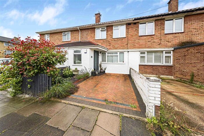 2 Bedroom Terraced House To Rent In Glebe Way, Hanworth, TW13