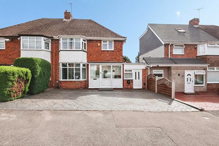 3 Bedroom Semi-Detached House For Sale In Southfield Avenue, Castle Bromwich, Birmingham, B36