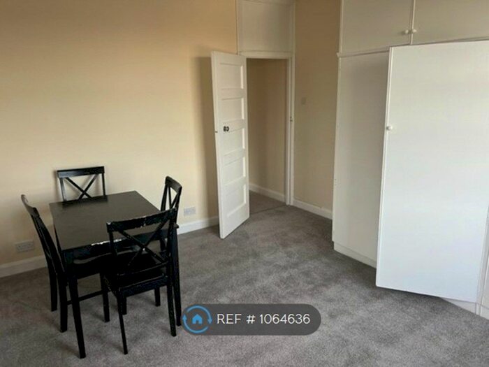 2 Bedroom Flat To Rent In Kings Drive, Wembley, HA9