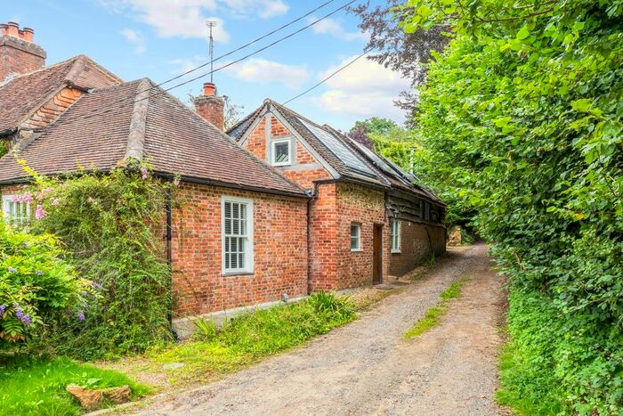 1 Bedroom Cottage To Rent In The Street, Thursley, Godalming, GU8