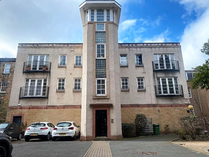 3 Bedroom Flat To Rent In Blackwood Crescent, Newington, Edinburgh, EH9