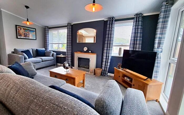 2 Bedroom Park Home For Sale In Mawgan Porth, Newquay, TR8