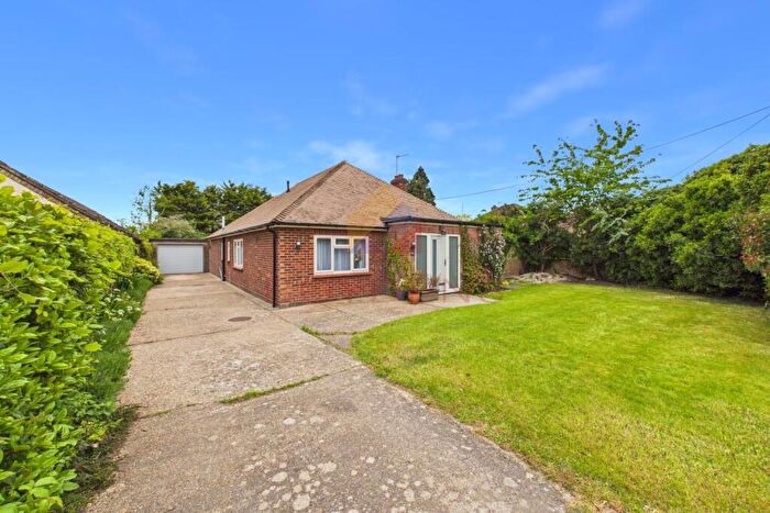 4 Bedroom Bungalow For Sale In Malting Green Road, Layer-de-la-Haye, CO2