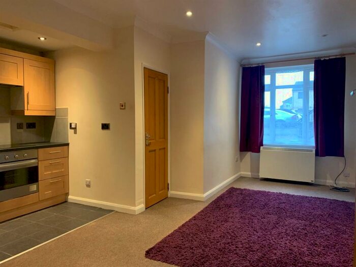 Flat To Rent In High Street, Chatteris, PE16