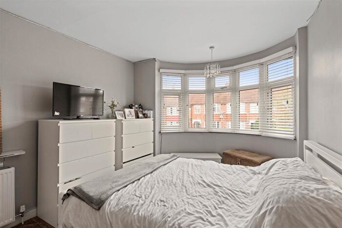 3 Bedroom End Terrace House For Sale In Lichfield Road, Coventry, CV3