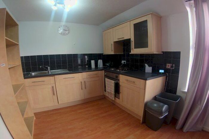 1 Bedroom Flat To Rent In Grand Parade, Plymouth PL1