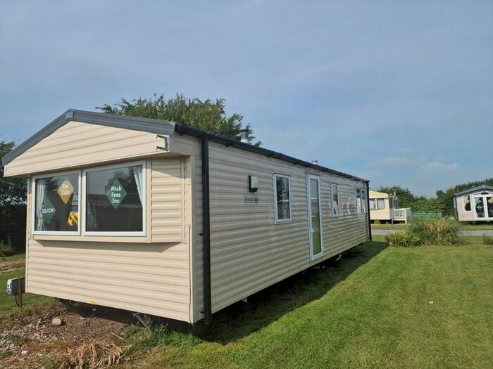 2 Bedroom Property For Sale In Burmarsh, Romney Marsh, TN29