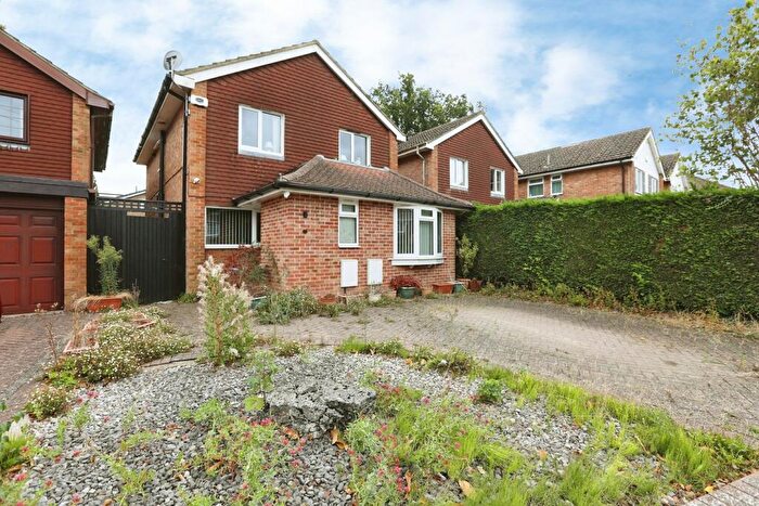 4 Bedroom Detached House For Sale In Blackheath, Crawley, RH10