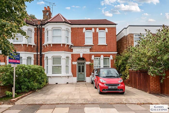1 Bedroom Flat For Sale In Sherborne Gardens, London, W13