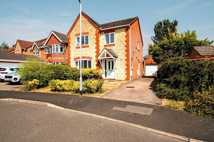 4 Bedroom Detached House For Sale In Falcon Way, Brackley, NN13