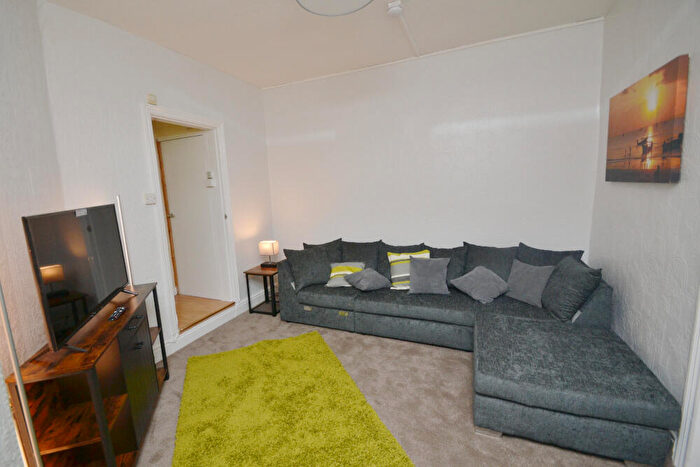 2 Bedroom Flat To Rent In Langford Road, Withington, Manchester, M20