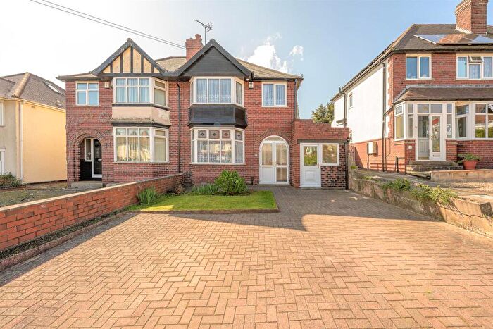 3 Bedroom Semi-Detached House For Sale In Highbury Avenue, Rowley Regis, B65