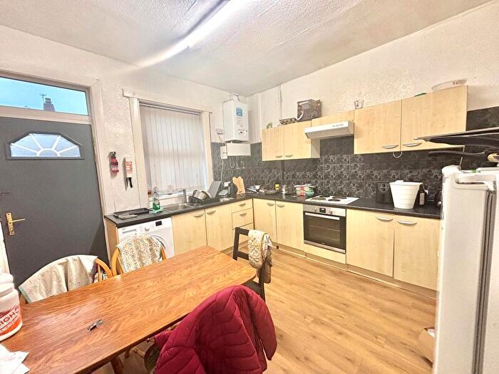 3 Bedroom Terraced House To Rent In Burley Lodge Road, Hyde Park, Leeds, LS6