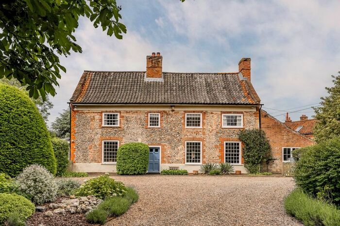 6 Bedroom Detached House For Sale In The Street, Thornage, Holt, Norfolk, NR25