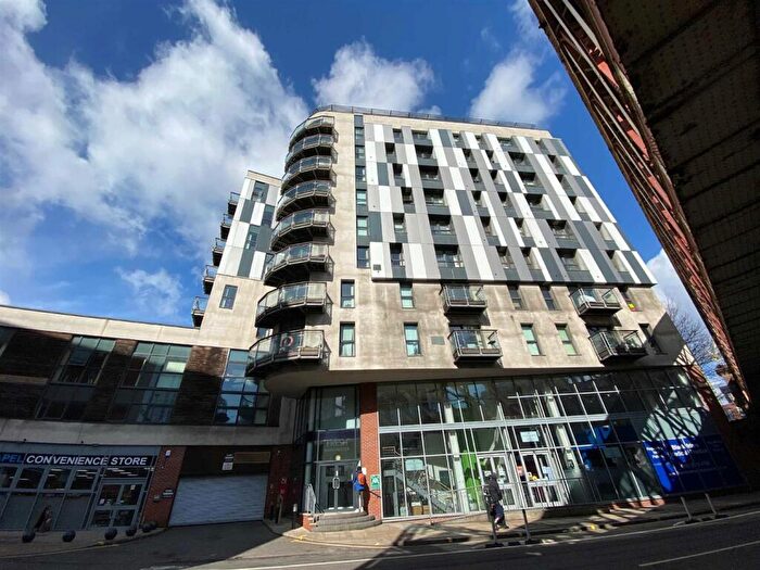 2 Bedroom Apartment To Rent In Fresh Buildings, Chapel Street, Salford, M3