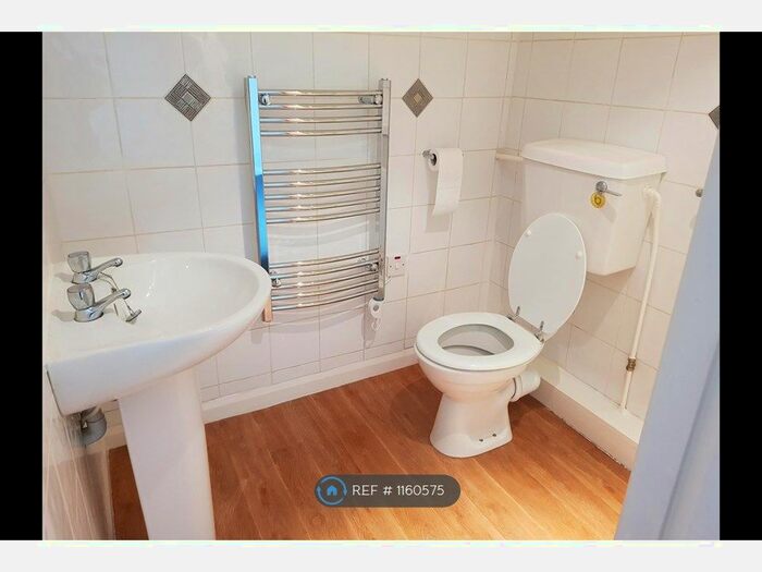 1 Bedroom Flat To Rent In Leyland Rd, Southport, PR9