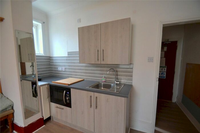 1 Bedroom Property To Rent In Brighton Road, Purley, CR8