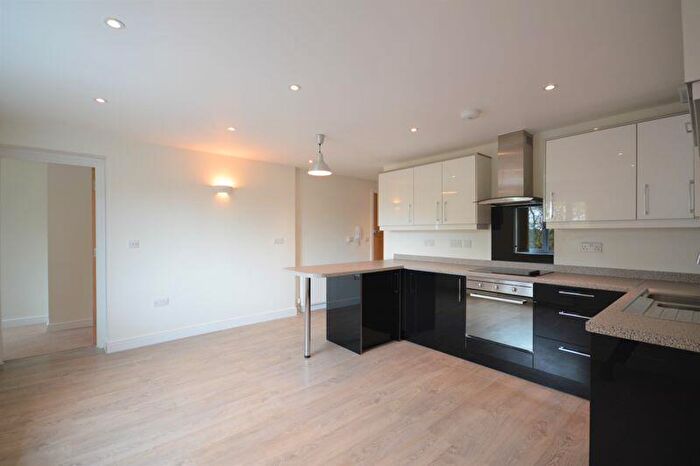 1 Bedroom Flat To Rent In Hill Road, Grayshott, GU26