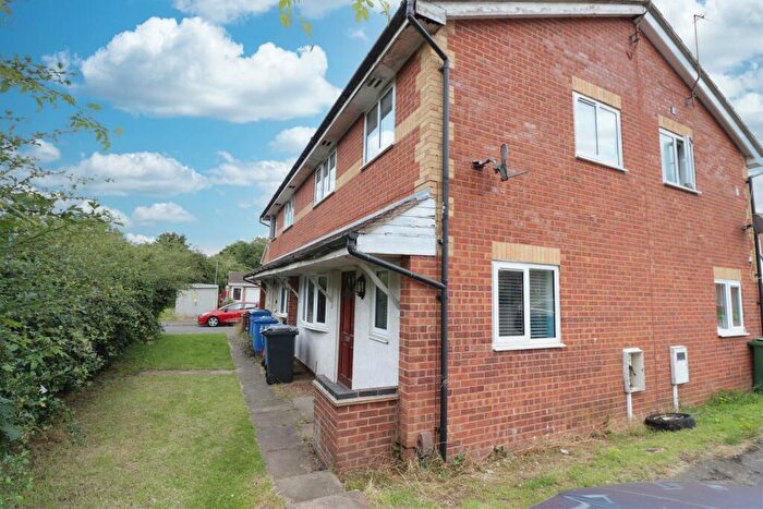 2 Bedroom Mews To Rent In Thirlmere Close, Kettering, NN16