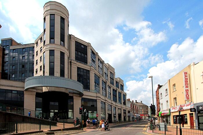 2 Bedroom Flat To Rent In Commercial Road, Bournemouth, BH2