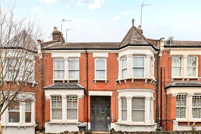 1 Bedroom Flat For Sale In Hatherley Gardens, London, N8
