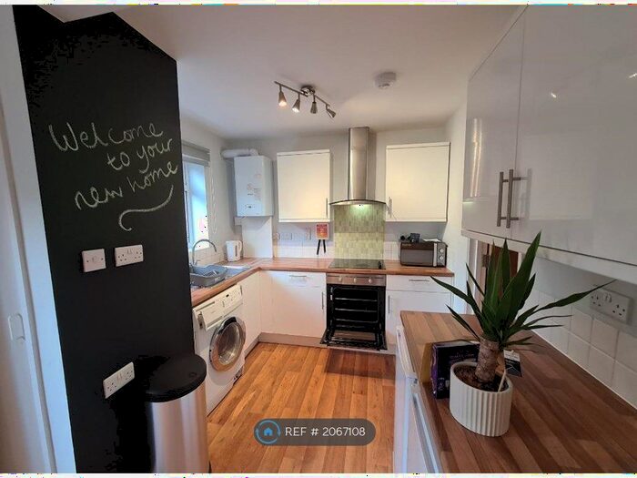 4 Bedroom Semi-Detached House To Rent In Colchester, Colchester, CO4