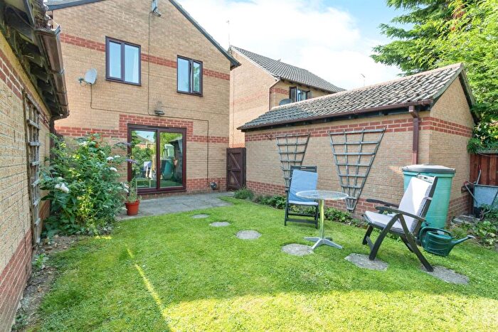 3 Bedroom Detached House For Sale In Longworth Close, Banbury, OX16