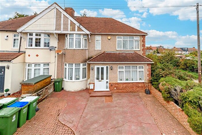 5 Bedroom Semi Detached House For Sale In Northumberland Avenue, Welling, Kent, DA16