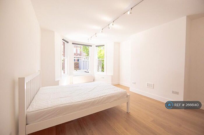 2 Bedroom Flat To Rent In Goldhurst Terrace, London, NW6