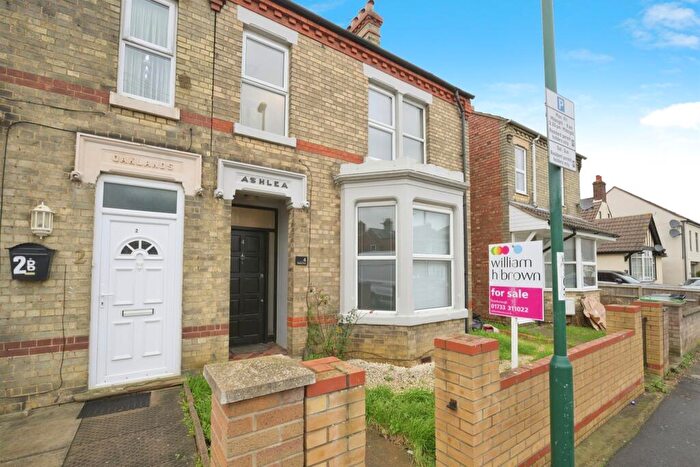 6 Bedroom Semi-Detached House For Sale In Waterloo Road, Peterborough, PE1