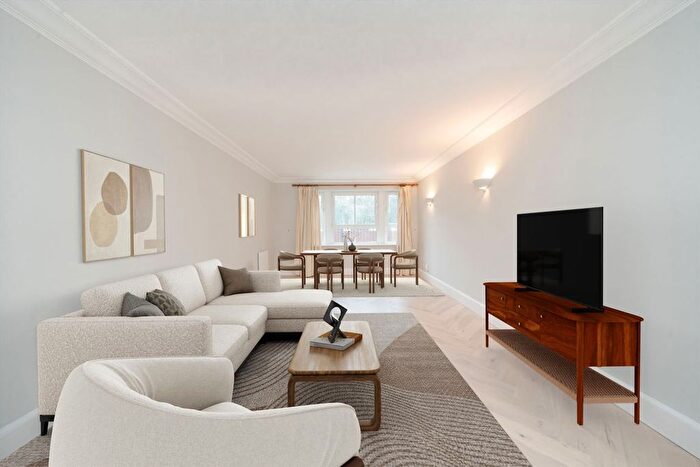 2 Bedroom Flat To Rent In Wrights Lane, Kensington, W8