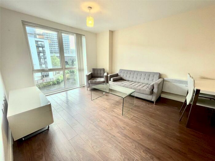 2 Bedroom Apartment To Rent In Riverside, Lowry Wharf, Derwent Street, Salford, M5