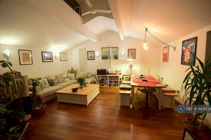 2 Bedroom Detached House To Rent In Queens Road, Bristol, BS8