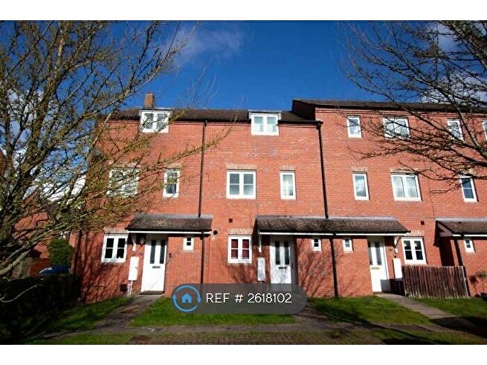 4 Bedroom Terraced House To Rent In Congreve Way, Stratford-Upon-Avon, CV37