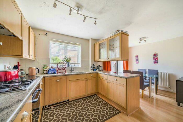 5 Bedroom Detached House To Rent In Neuman Crescent, Bracknell, RG12