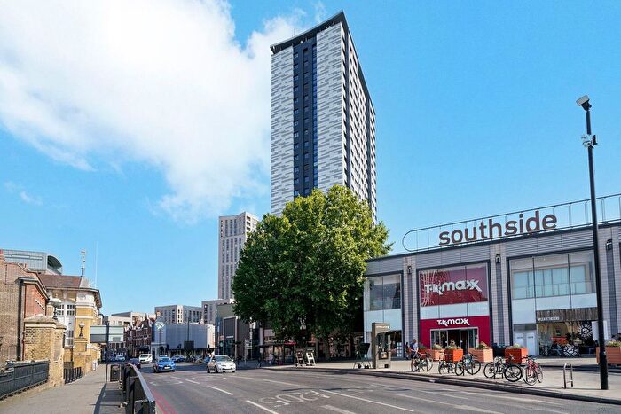 3 Bedroom Flat For Sale In Wandsworth High Street, London, SW18