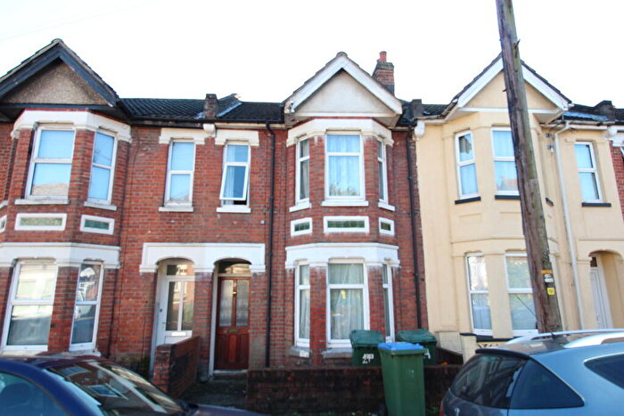 4 Bedroom Terraced House To Rent In Gordon Avenue, Southampton, SO14