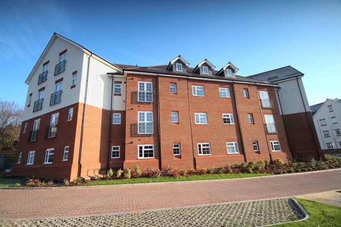 2 Bedroom Flat To Rent In Millstone Way, Harpenden AL5