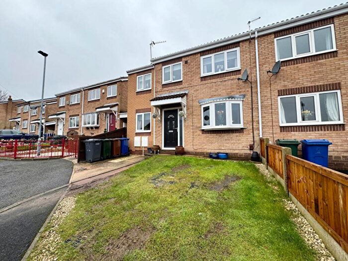 3 Bedroom Semi-Detached House For Sale In Oak Park Rise, Barnsley, S70
