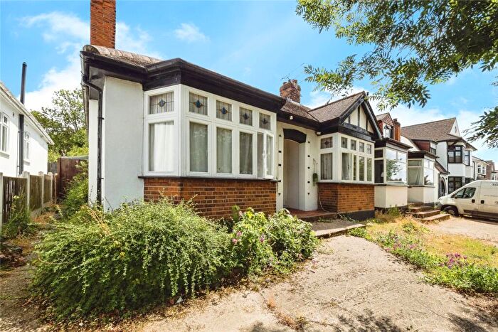 2 Bedroom Bungalow For Sale In Mill Park Avenue, Hornchurch, RM12