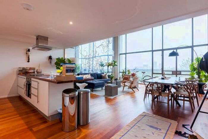 2 Bedroom Flat For Sale In Wenlock Road, Islington, London, N1