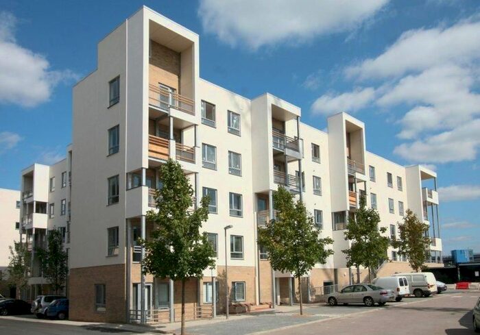 2 Bedroom Flat To Rent In Glenalmond Avenue, Cambridge, CB2