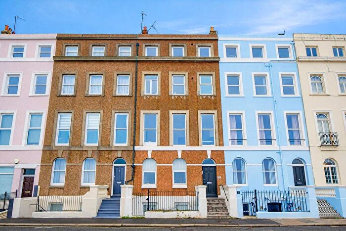 2 Bedroom Maisonette For Sale In Marina, St. Leonards-On-Sea, TN38