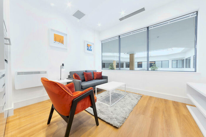 Apartment To Rent In Atria House, Bath Road, Slough, London, SL1