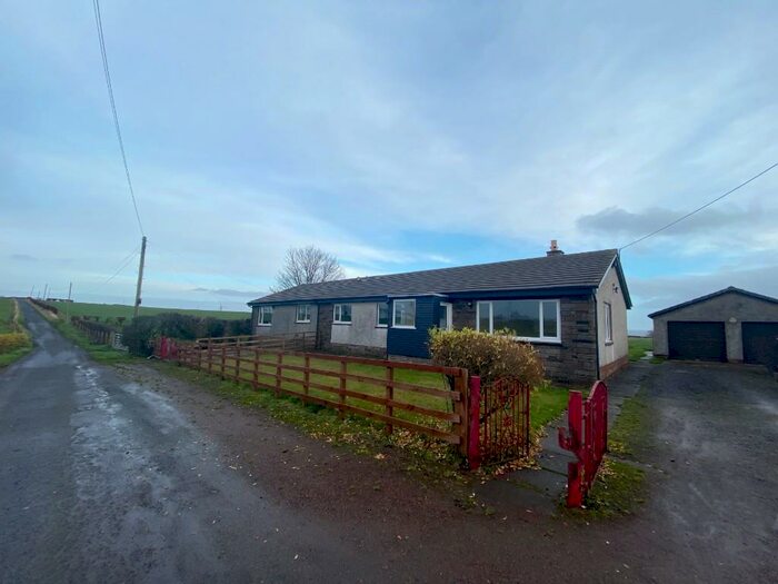 3 Bedroom Semi-Detached House To Rent In Glenmuir Cottage, ML3