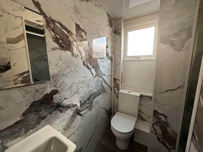 2 Bedroom Flat To Rent In Hartley Road, Nottingham, NG7