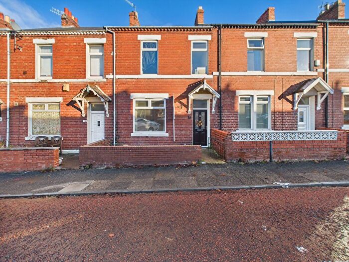 3 Bedroom Terraced House For Sale In King Street, Pelaw, NE10